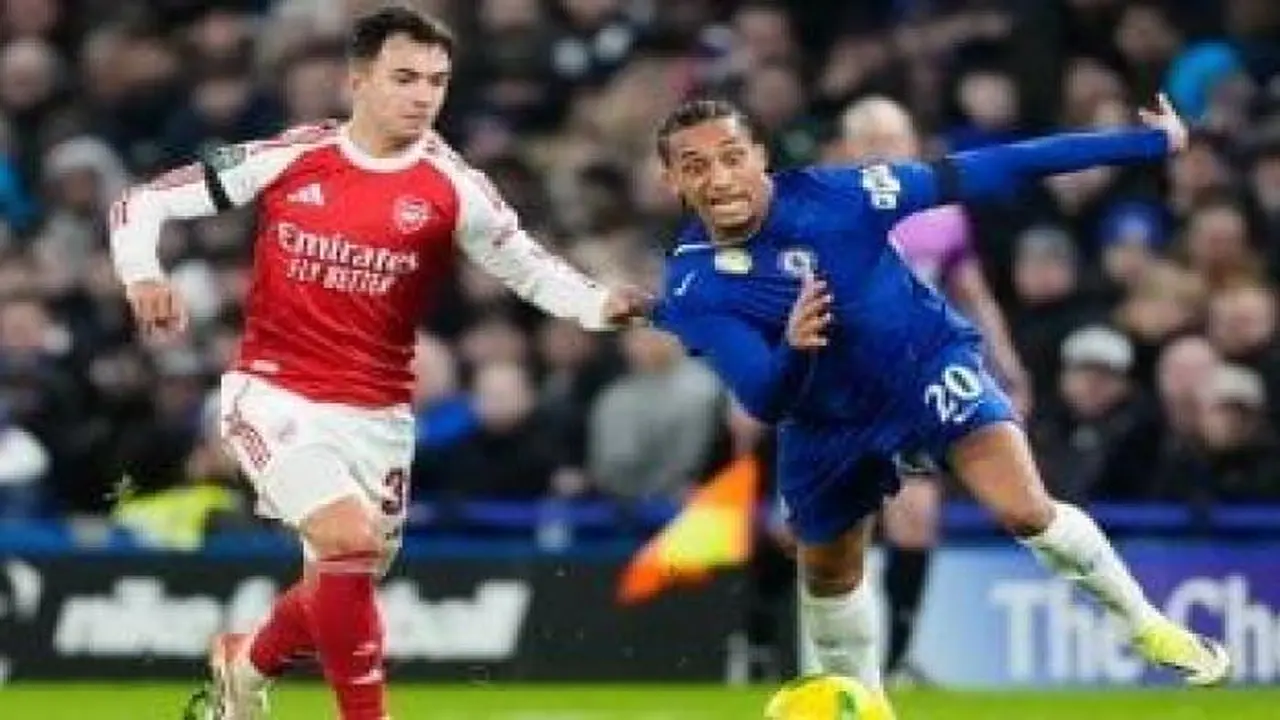 صدام لندني مرتقب.. موعد مباراة أرسنال وتشيلسي في نصف نهائي كأس الرابطة والقنوات الناقلة